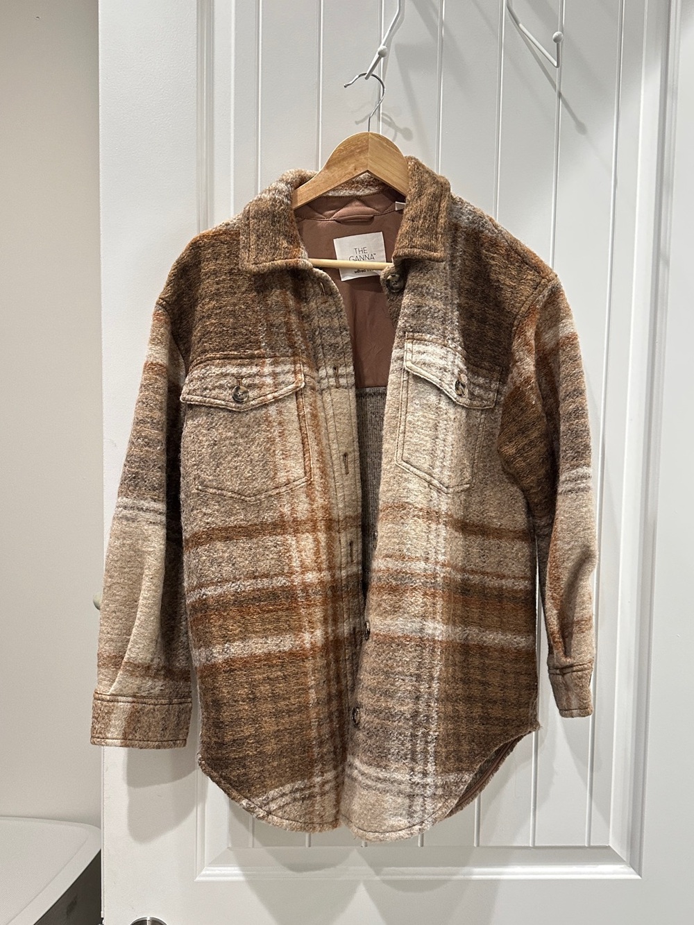 Aritzia Plaid Utility Wool Shacket in Brown and Cream Tones